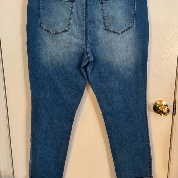 Chico’s Platinum Ankle Jeans – Distressed Lace Detail, Size 2 - Picture 5 of 7